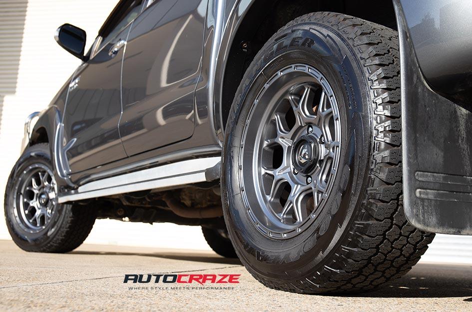 TOYOTA HILUX N70 4WD TECH ANTHRACITE 